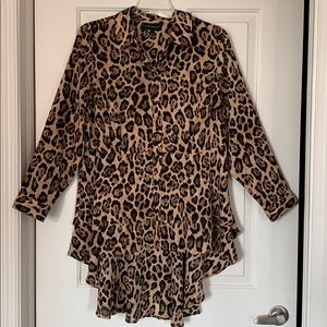 Women’s L/S blouse with hi/lo hem